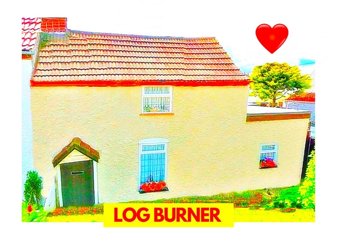Romantic Lakeside Cottage By The Beach! With Super Cosy Log Burner! The Perfect Escape To Your Home From Home By The Sea! So Relaxing - You Won'T Want To Leave! Pet Friendly! Mablethorpe Exterior foto